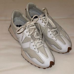 New Balance 327. White/cream. Size 8.5.